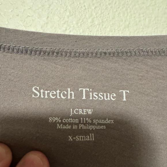 5/$55 !! 🔥 J. Crew Charcoal Long Sleeve V-Neck Top - Picture 2 of 3